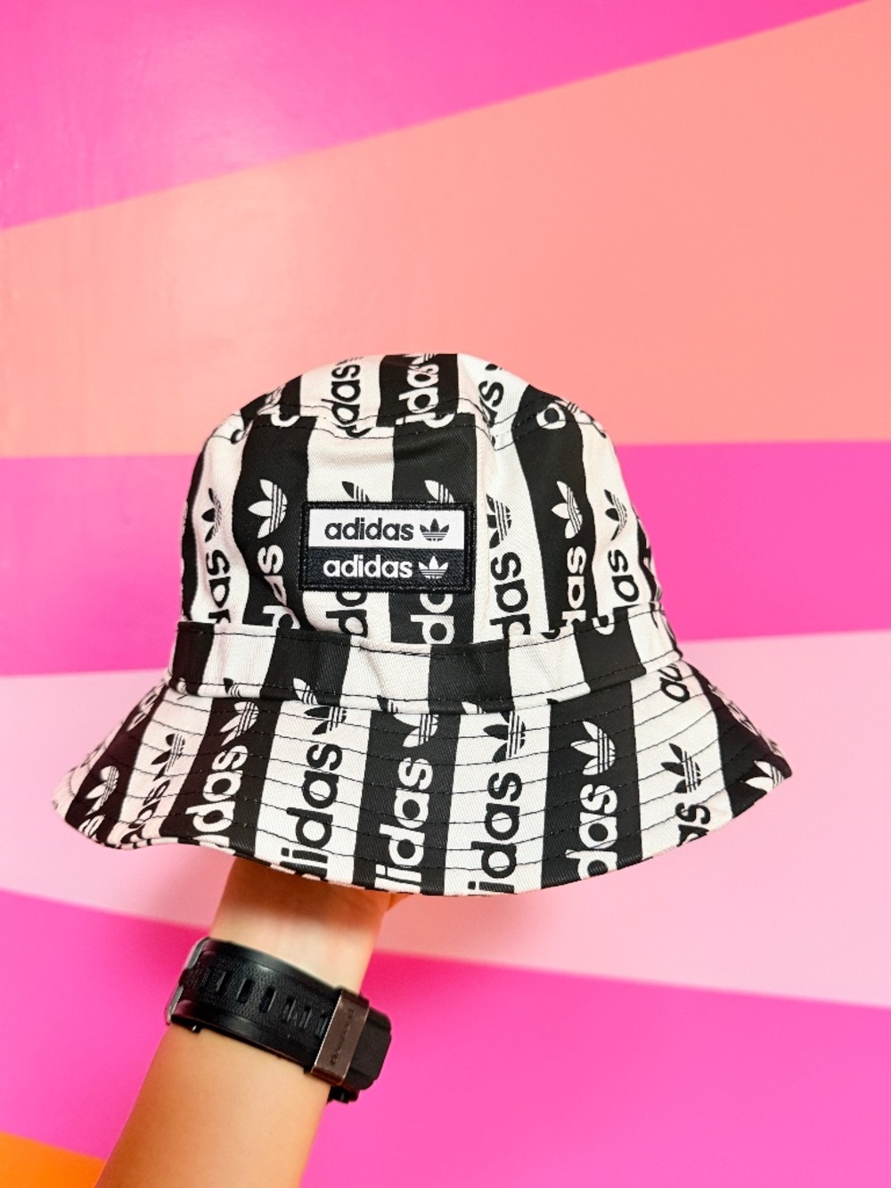 Originals Black & White Logo Bucket Hat – Excellent Condition